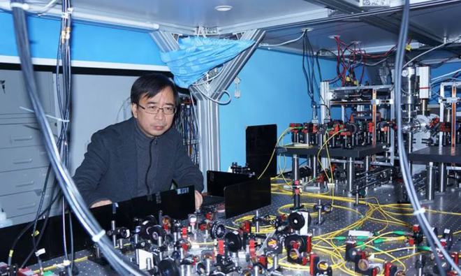 光刻设备工程师具体干什么有毒吗